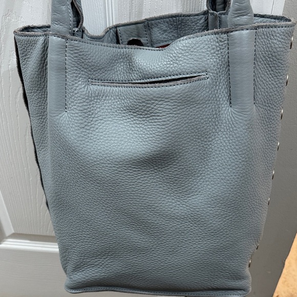 Hammitt Oliver Medium- Dust Blue/brushed silver rivets - Leather Shoulder Bag - Picture 4 of 13